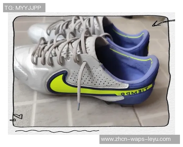 探索袋鼠皮足球鞋的独特魅力与性能优势,助你在球场上尽显风采 探索袋鼠皮足球鞋的独特魅力与性能优势,助你在球场上尽显风采