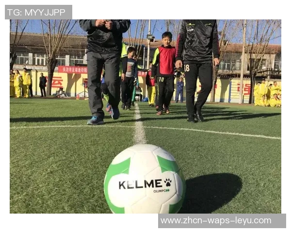 晟新足球俱乐部携手青少年培养足球人才助力社区体育发展新篇章